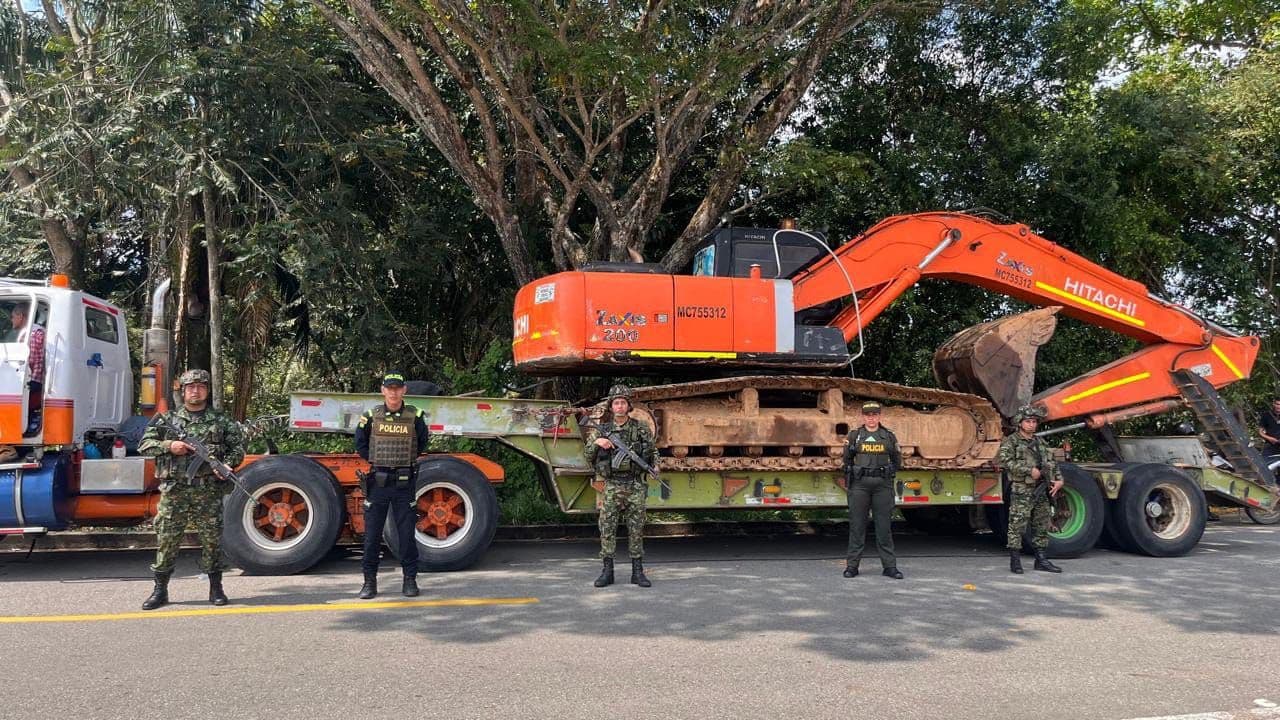 Golpe a la minería ilegal en Tolima: capturan a 30 personas e incautan maquinaria Golpe a la minería ilegal en Tolima: capturan a 30 personas e incautan maquinaria