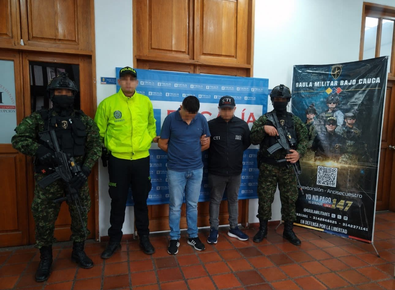 Los once uniformados fueron capturados en varias guarniciones del país. Foto: Ejército Los once uniformados fueron capturados en varias guarniciones del país. Foto: Ejército
