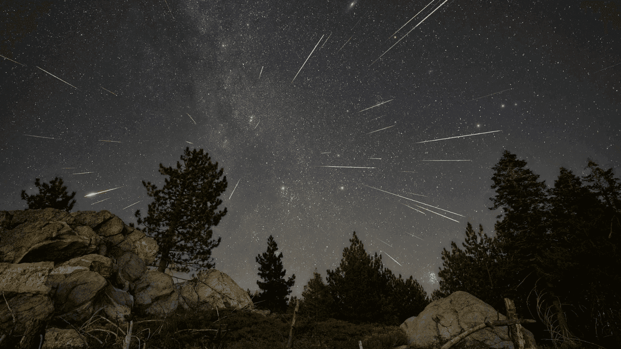 La lluvia de meteoros de las Perseidas en agosto La lluvia de meteoros de las Perseidas en agosto