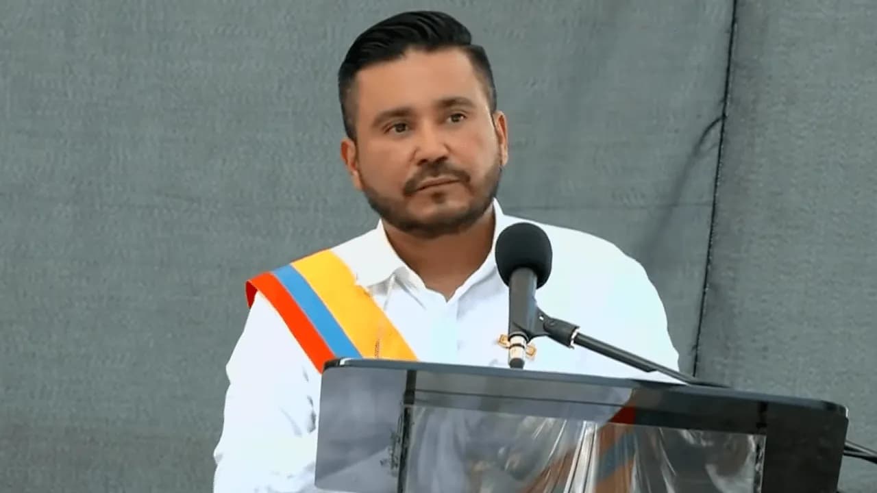 Se posesionó el nuevo contralor general, Jorge Eliécer Laverde: “asumo una deuda de honor con la historia” Se posesionó el nuevo contralor general, Jorge Eliécer Laverde: “asumo una deuda de honor con la historia”