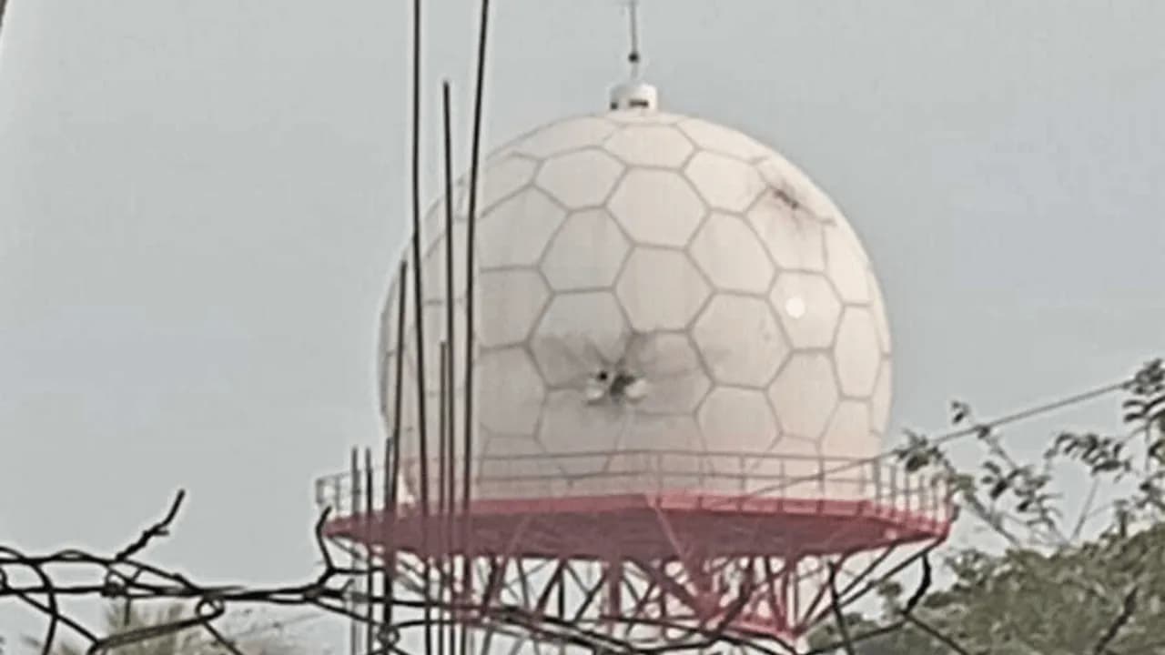Dos ataques en menos de 24 horas en el Valle: drones golpearon un radar de la Aeronáutica Civil Dos ataques en menos de 24 horas en el Valle: drones golpearon un radar de la Aeronáutica Civil