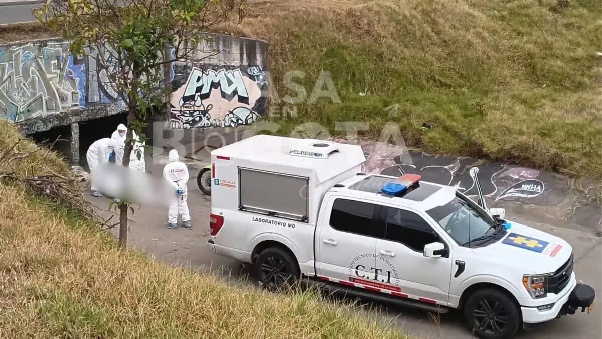 Le robaron el carro hace un mes, salió a trabajar en uno prestado y apareció muerto en un caño de Kennedy: autoridades identifican a la víctima Le robaron el carro hace un mes, salió a trabajar en uno prestado y apareció muerto en un caño de Kennedy: autoridades identifican a la víctima