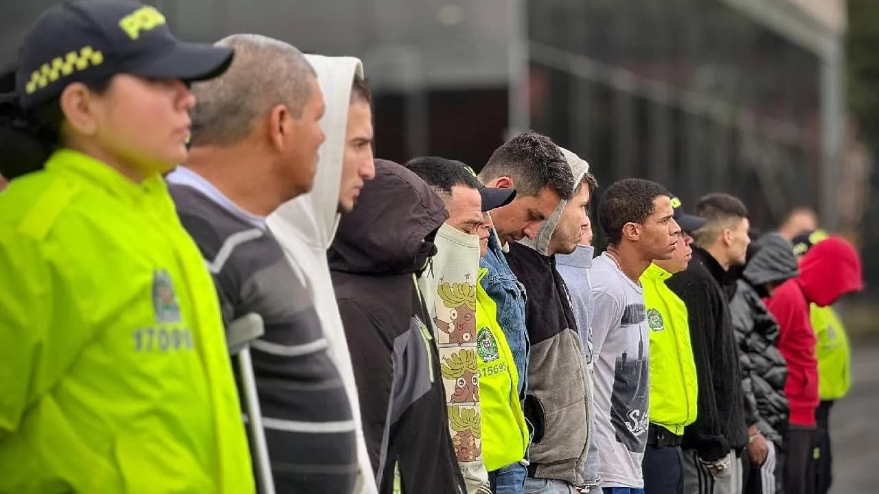 ¿Mejoró la seguridad en Bogotá? Carlos Fernando Galán anunció captura de 73 homicidas y la llegada de 794 policías ¿Mejoró la seguridad en Bogotá? Carlos Fernando Galán anunció captura de 73 homicidas y la llegada de 794 policías