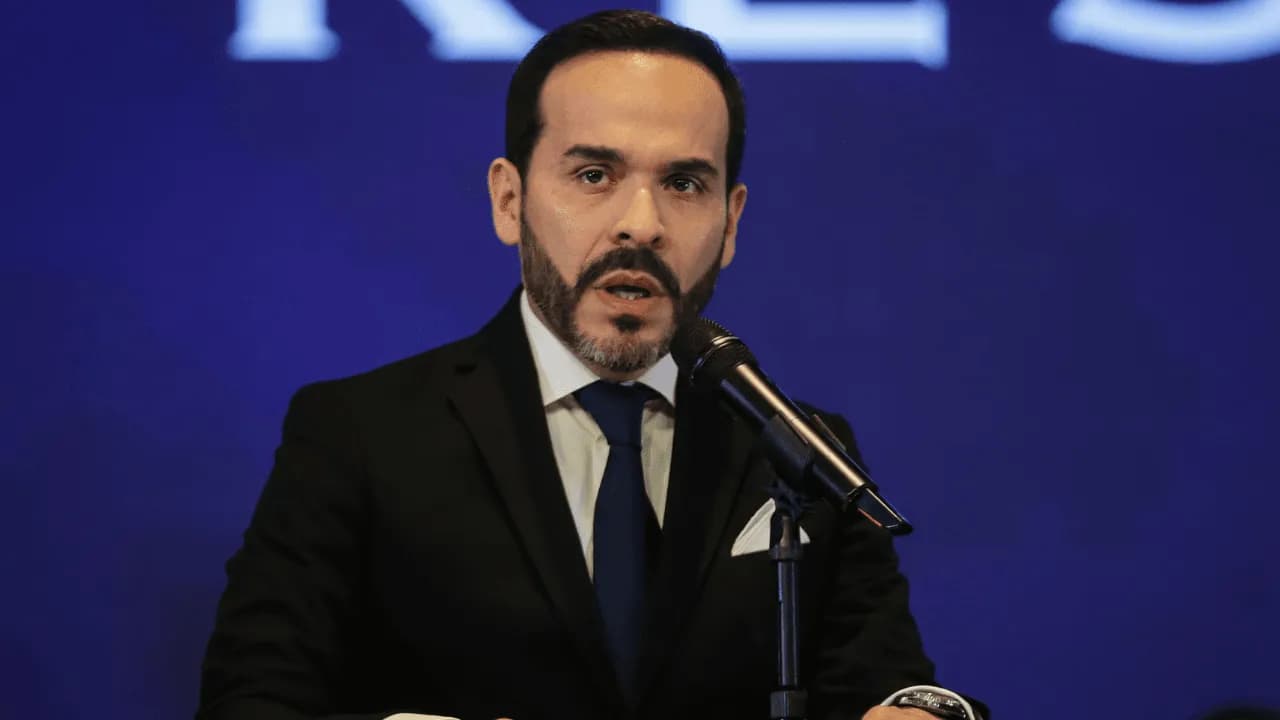De la Espriella anuncia restricciones de ingreso para drones, químicos y maquinaria amarilla De la Espriella anuncia restricciones de ingreso para drones, químicos y maquinaria amarilla