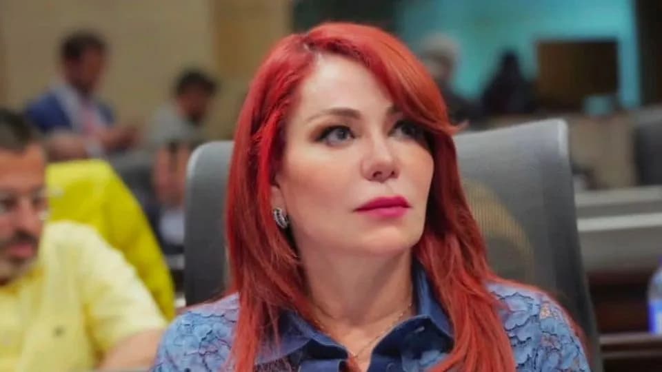 Procuraduría suspendió y abrió investigación disciplinaria junto a la Corte Suprema de Justicia a la representante Gloria Arizabaleta por el auto que buscaba suspender a Petro Procuraduría suspendió y abrió investigación disciplinaria junto a la Corte Suprema de Justicia a la representante Gloria Arizabaleta por el auto que buscaba suspender a Petro