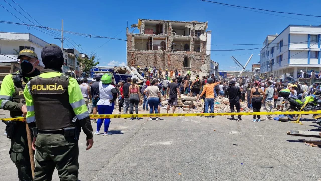 Ministerio de Hacienda anuncia emergencia económica y aplaza pago del impuesto de renta un mes Ministerio de Hacienda anuncia emergencia económica y aplaza pago del impuesto de renta un mes