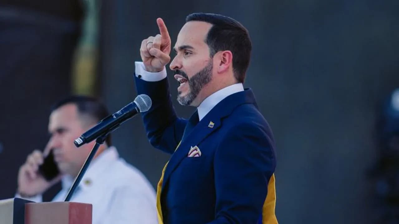 Abelardo en su discurso de posesión Abelardo en su discurso de posesión