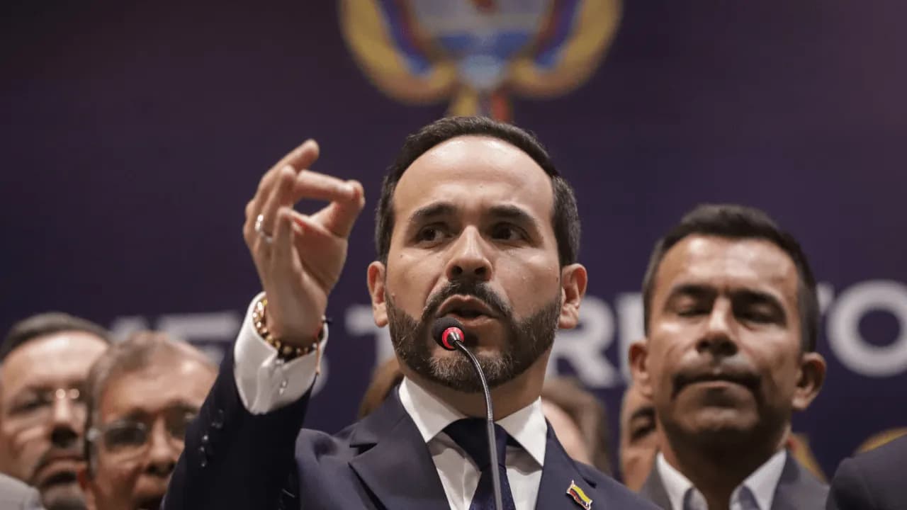 Primicia | Al presidente le tocó corregir: De la Espriella ajustó su declaración de conflictos de interés, bienes y cuentas Primicia | Al presidente le tocó corregir: De la Espriella ajustó su declaración de conflictos de interés, bienes y cuentas