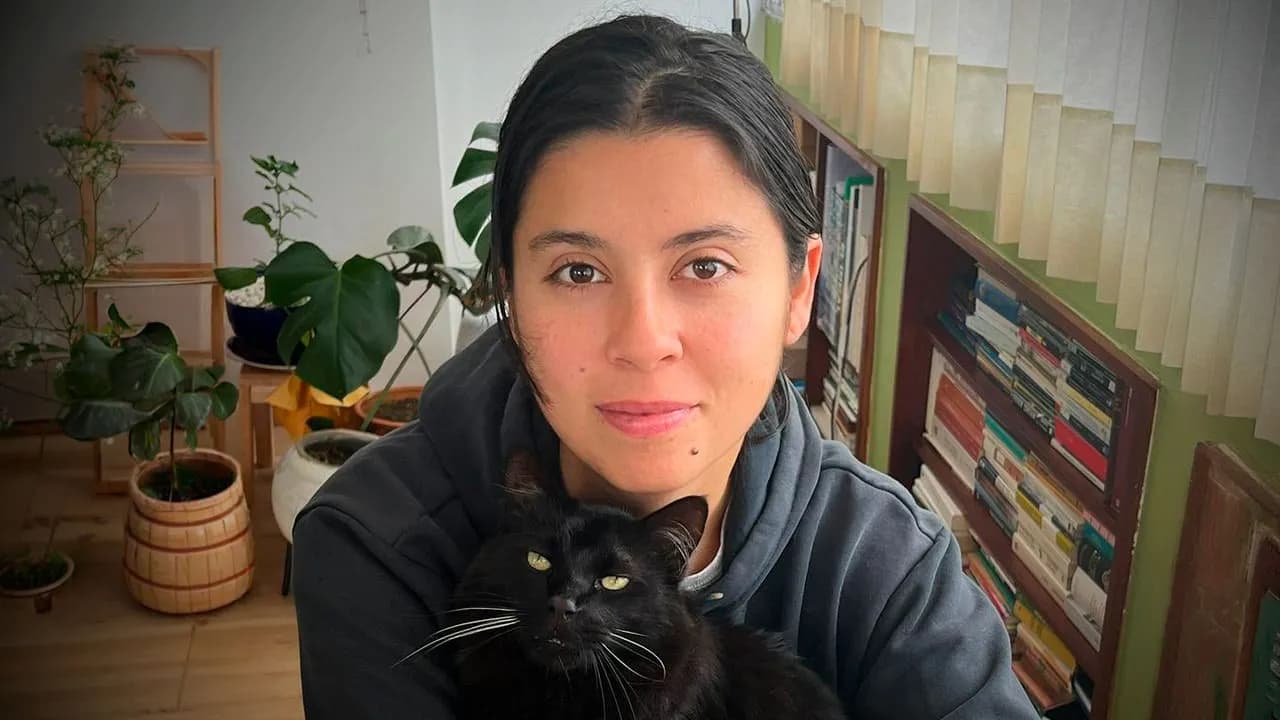Angélica Ávila, ceramista y escritora. Autora de Museo Voraz y Cuarto de Materiales. Créditos: Archivo Personal Angélica Ávila, ceramista y escritora. Autora de Museo Voraz y Cuarto de Materiales. Créditos: Archivo Personal