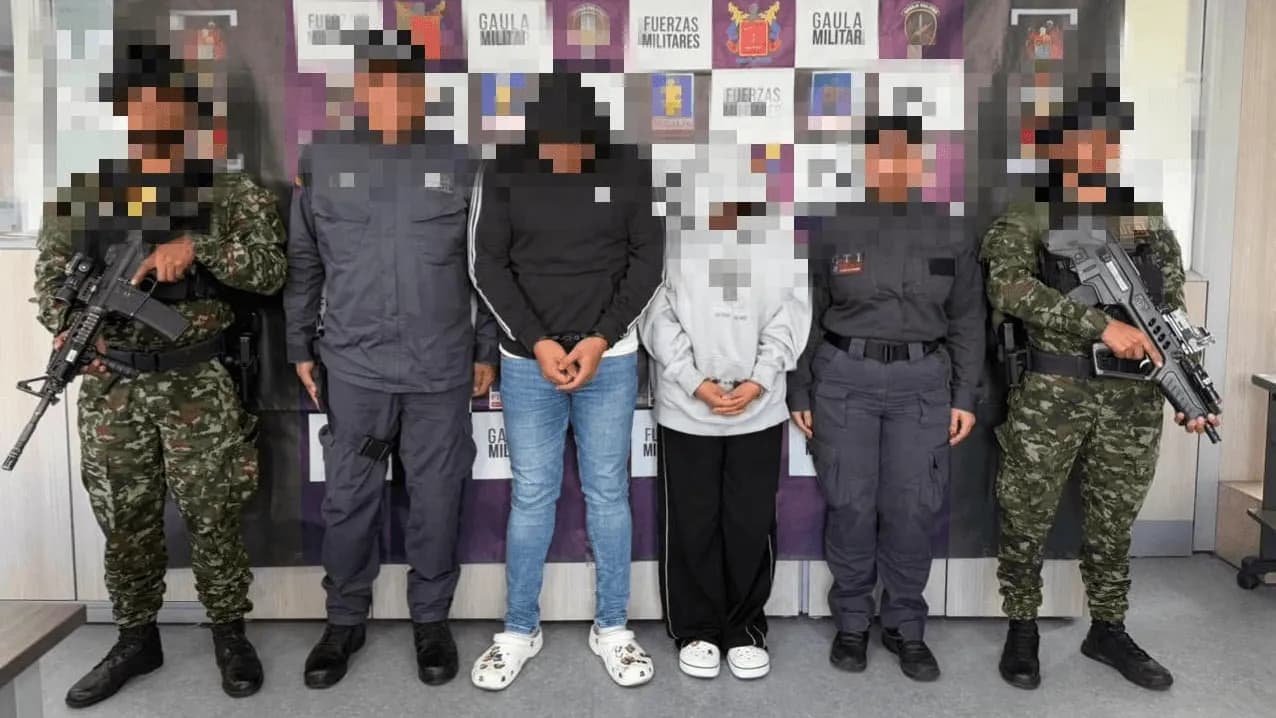Cae la pareja que habría operado a más de 200 personas con diplomas falsos en Bogotá: operaban en la madrugada y sin medidas de higiene Cae la pareja que habría operado a más de 200 personas con diplomas falsos en Bogotá: operaban en la madrugada y sin medidas de higiene