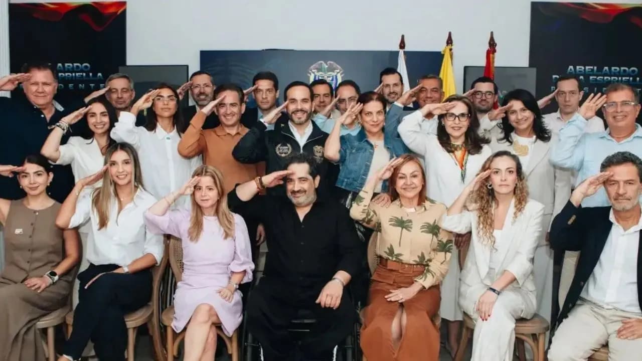 Radiografía del gabinete de De la Espriella: ¿cumplió su promesa de reducir el ‘bogocentrismo’? Radiografía del gabinete de De la Espriella: ¿cumplió su promesa de reducir el ‘bogocentrismo’?