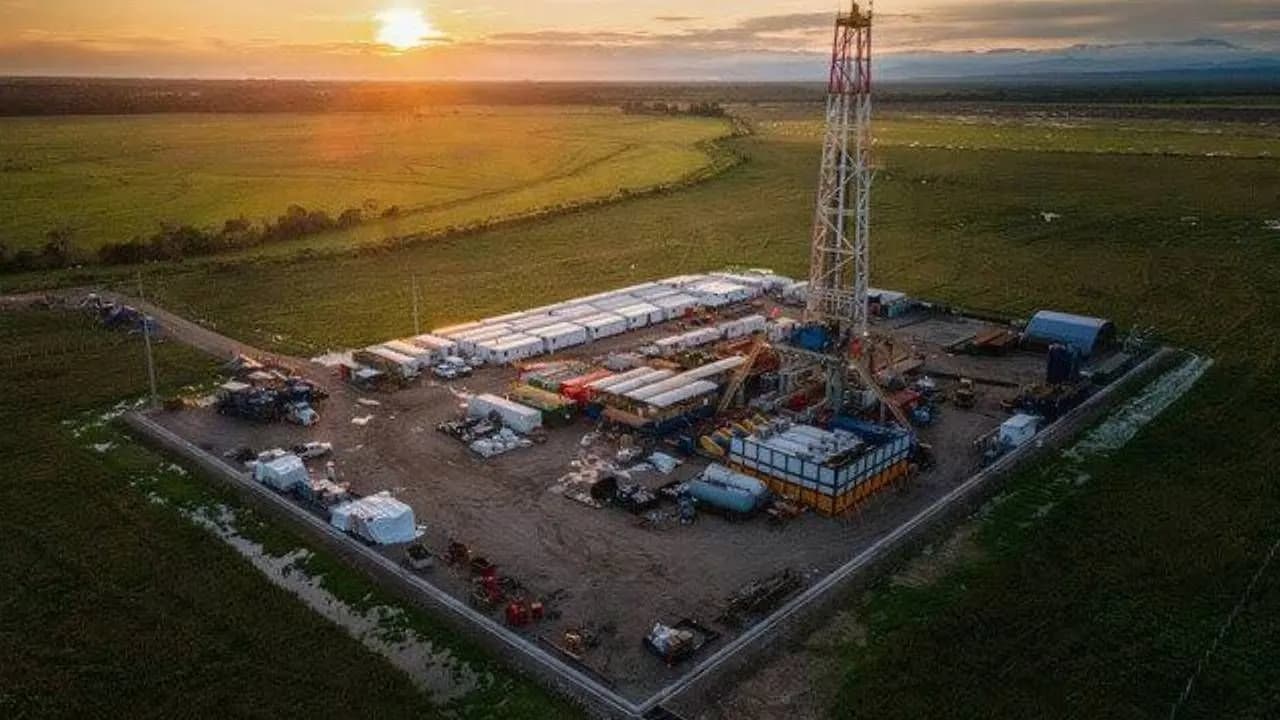 GeoPark entra a Venezuela con el bloque Bare y cederá el control al Grupo Gilinski GeoPark entra a Venezuela con el bloque Bare y cederá el control al Grupo Gilinski