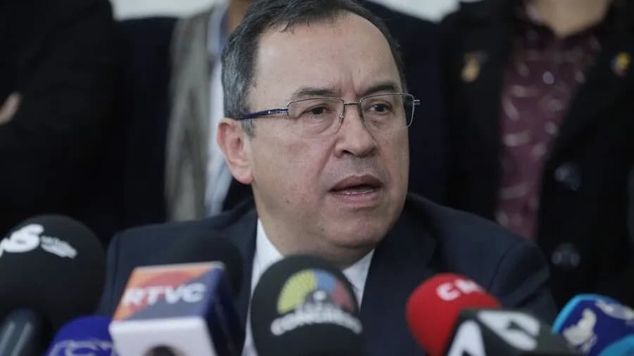 Embajador de Colombia en Francia presentó su renuncia al presidente Gustavo Petro Embajador de Colombia en Francia presentó su renuncia al presidente Gustavo Petro