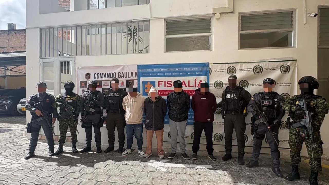 Autoridades capturan a cuatro integrantes de las disidencias de las Farc en Nariño. Foto: Ejército Autoridades capturan a cuatro integrantes de las disidencias de las Farc en Nariño. Foto: Ejército