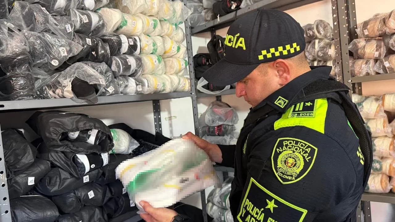 Golpe al contrabando de calzado en Medellín Golpe al contrabando de calzado en Medellín