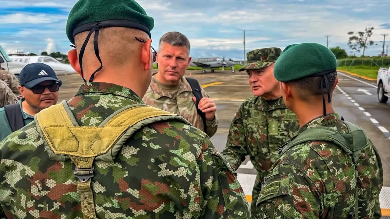 ¿Qué hacía el comandante del Comando del Hemisferio Occidental de Estados Unidos en dos importantes bases militares de Colombia? ¿Qué hacía el comandante del Comando del Hemisferio Occidental de Estados Unidos en dos importantes bases militares de Colombia?