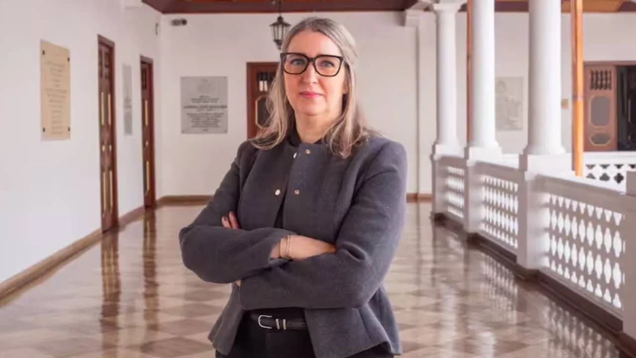 La Universidad del Rosario tiene nueva rectora: Stéphanie Lavaux estará al frente de la institución La Universidad del Rosario tiene nueva rectora: Stéphanie Lavaux estará al frente de la institución
