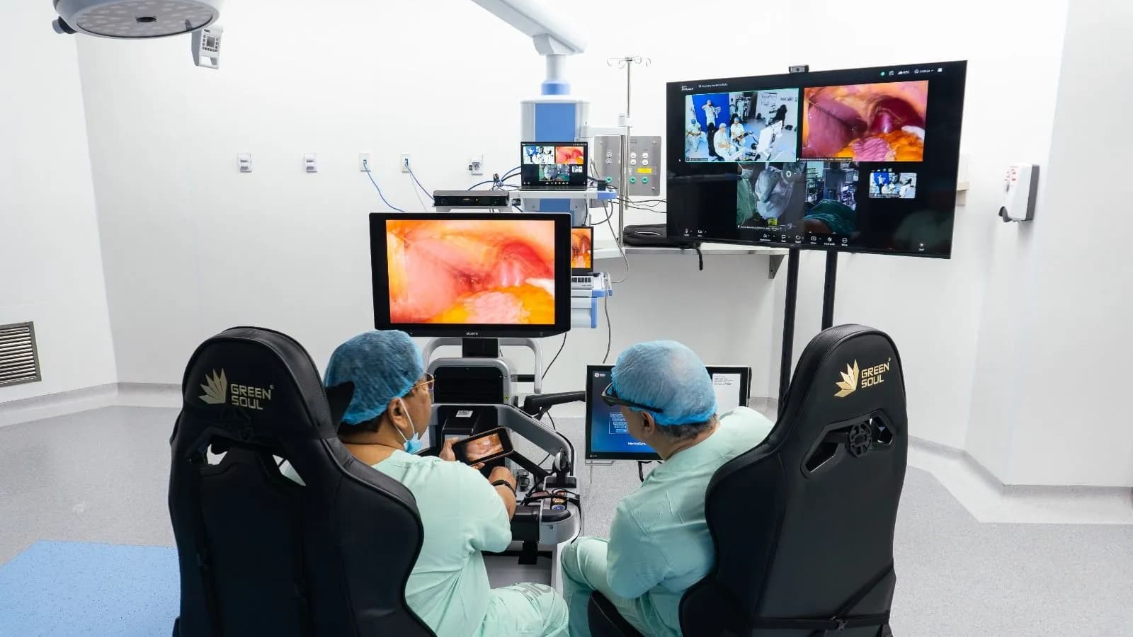 La telecirugía entre Colombia e India con Mantra 3 estableció un nuevo récord de distancia para este tipo de procedimientos. Créditos: Hospital Internacional de Colombia (HIC) La telecirugía entre Colombia e India con Mantra 3 estableció un nuevo récord de distancia para este tipo de procedimientos. Créditos: Hospital Internacional de Colombia (HIC)