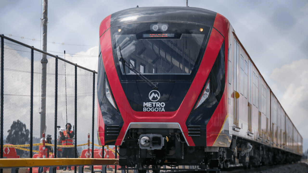 Polémica entre Peñalosa y embajador de China por recorrido en el metro: "Nunca hemos presentado el Metro de Bogotá como un regalo de China" Polémica entre Peñalosa y embajador de China por recorrido en el metro: "Nunca hemos presentado el Metro de Bogotá como un regalo de China"