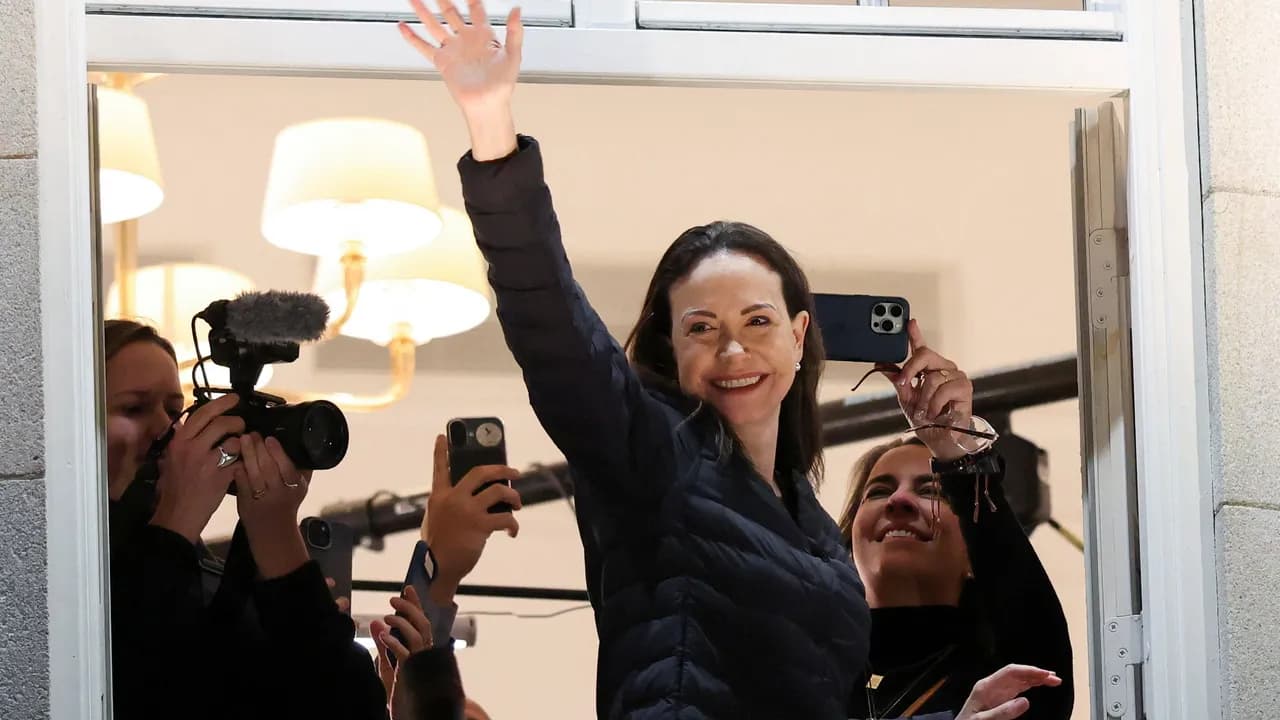 María Corina Machado al fin llegó a Oslo, Noruega: expectativa por su primera declaración pública tras recibir el Nobel de Paz 2025 María Corina Machado al fin llegó a Oslo, Noruega: expectativa por su primera declaración pública tras recibir el Nobel de Paz 2025