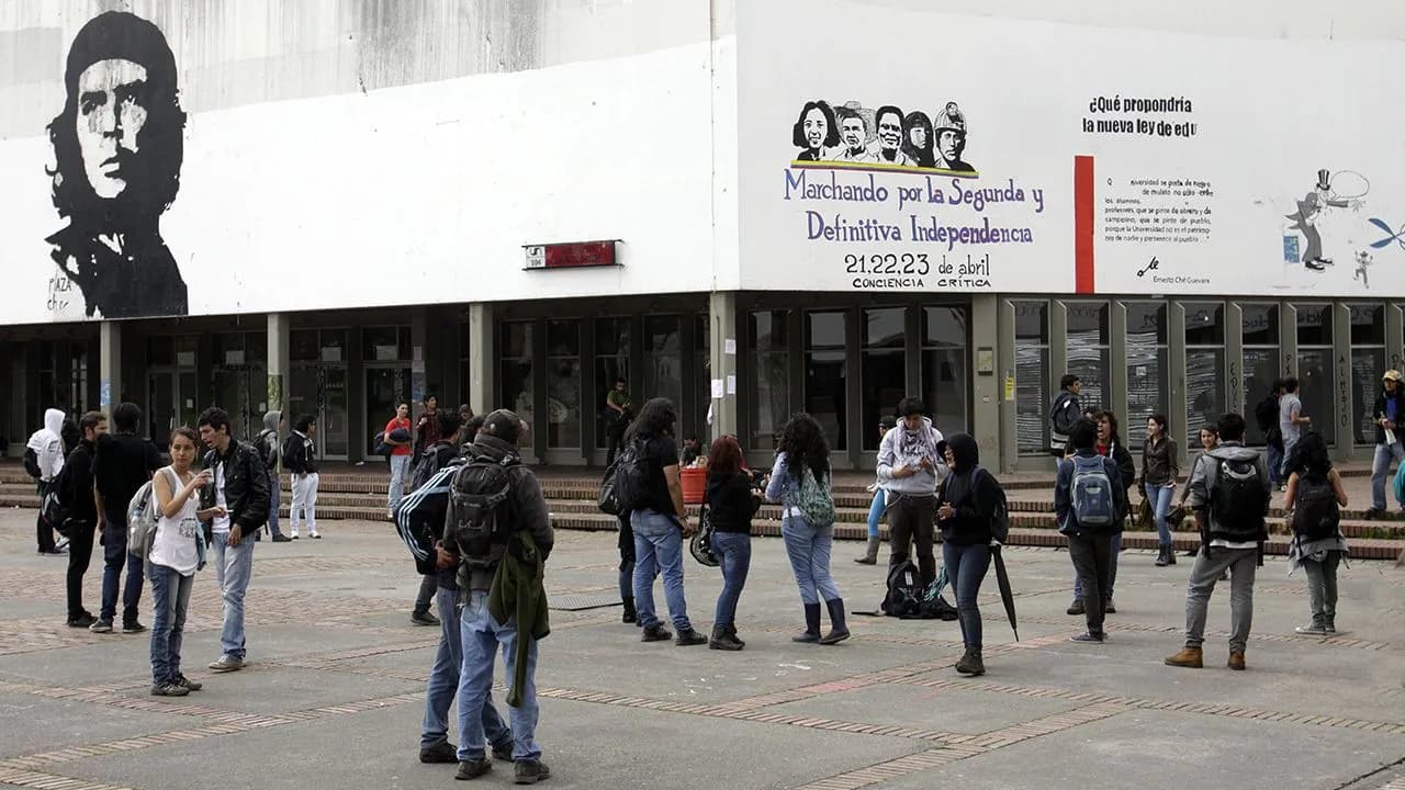 Estudio de la Contraloría evidencia la desfinanciación estructural de las universidades públicas Estudio de la Contraloría evidencia la desfinanciación estructural de las universidades públicas