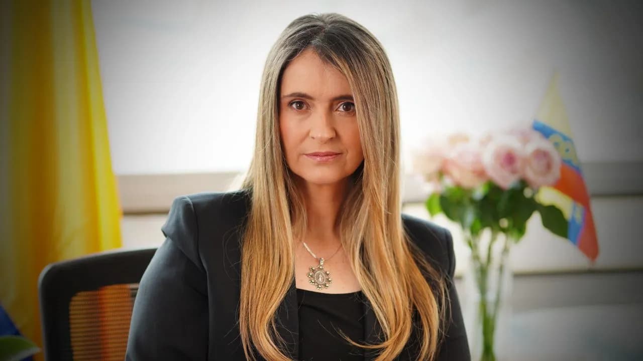 Con Paloma, la coalición de derecha vuela del ‘antiabelardismo’ rumbo a aislar a Fajardo Con Paloma, la coalición de derecha vuela del ‘antiabelardismo’ rumbo a aislar a Fajardo