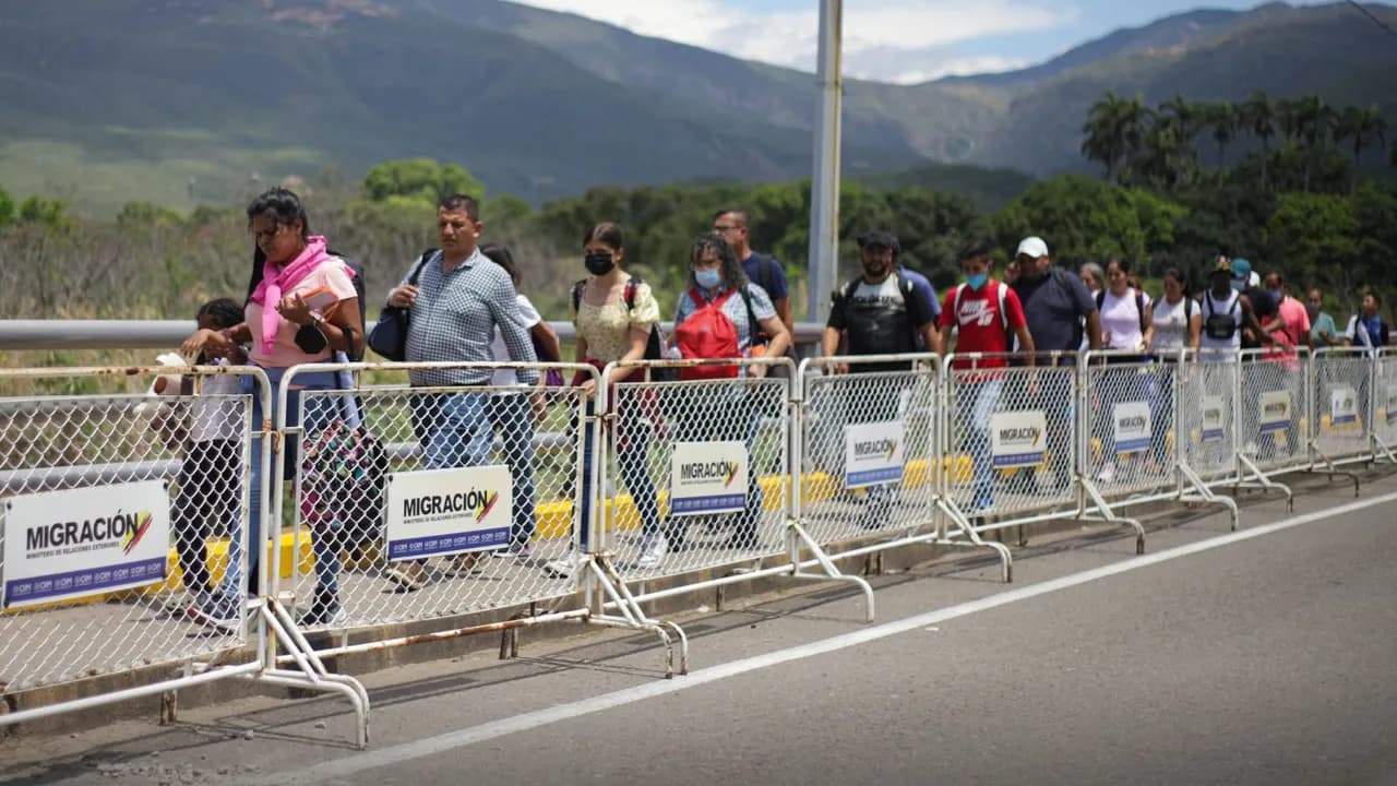 photologuephotos2023-09migracionjpg photologuephotos2023-09migracionjpg