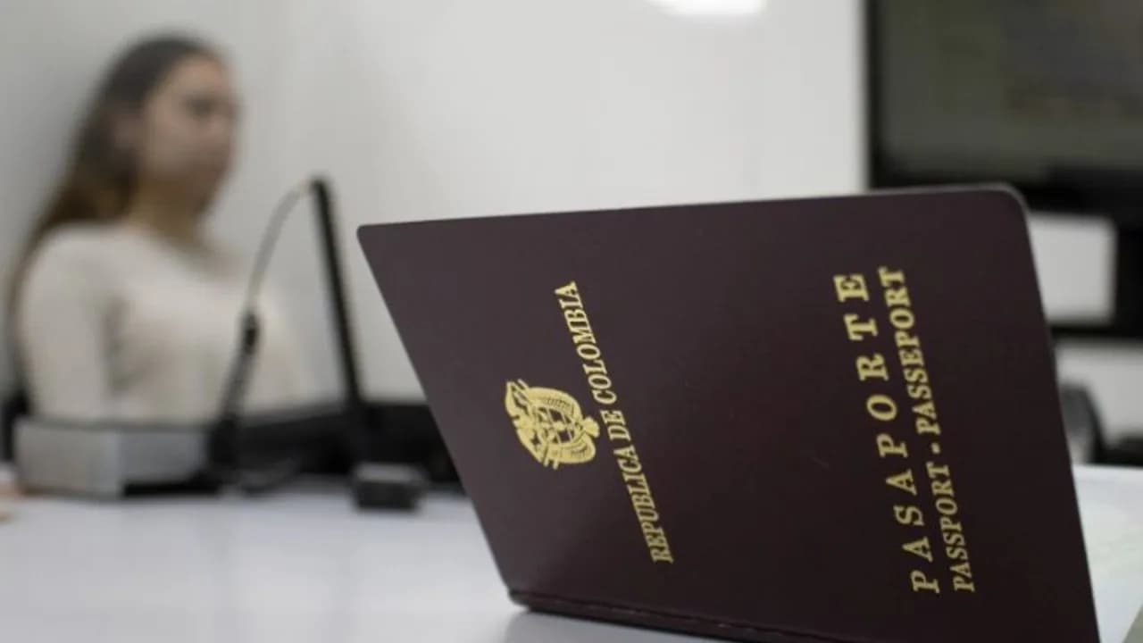 photologuephotos2023-10pasaporte_1_0jpg photologuephotos2023-10pasaporte_1_0jpg