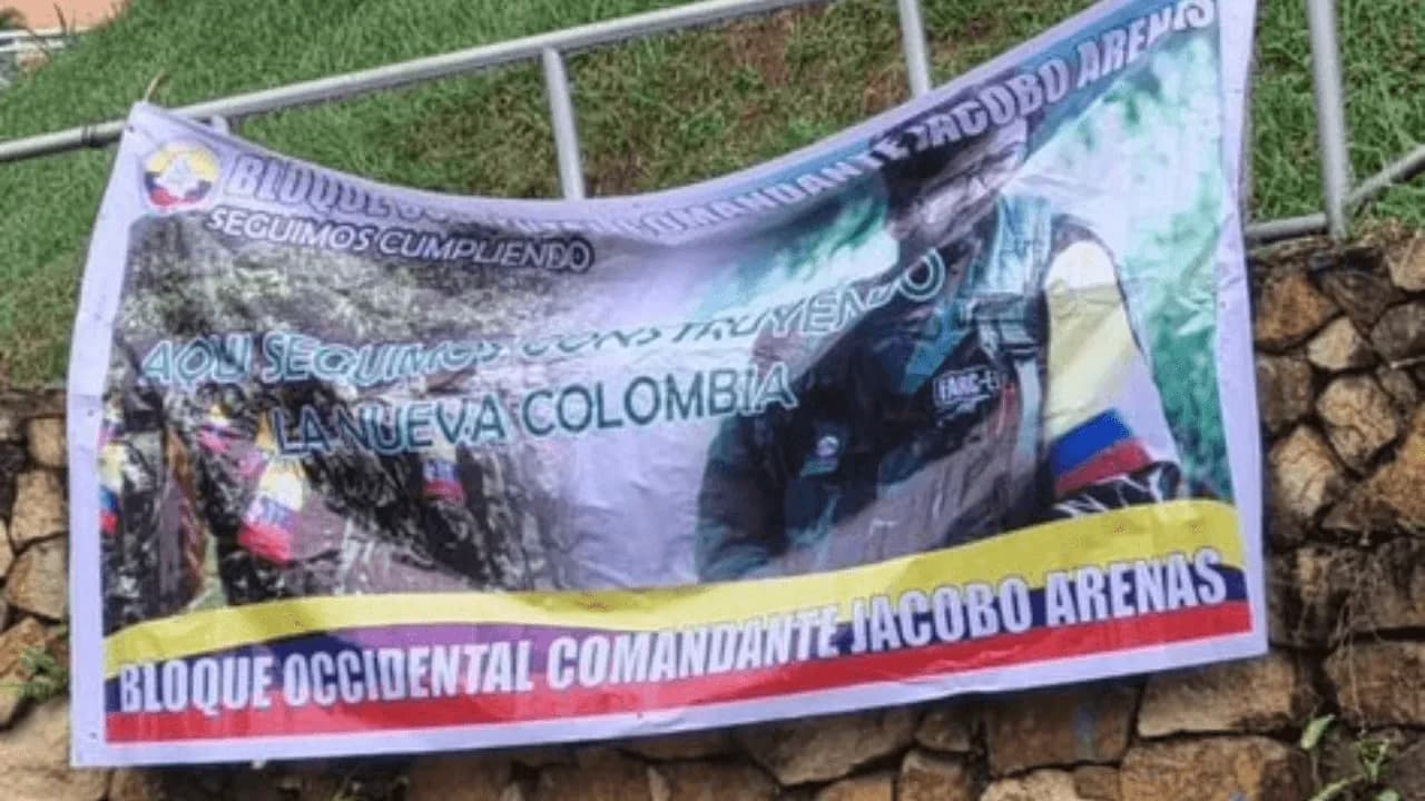 photologuephotos2023-12pancarta_disidencias_en_calipng photologuephotos2023-12pancarta_disidencias_en_calipng