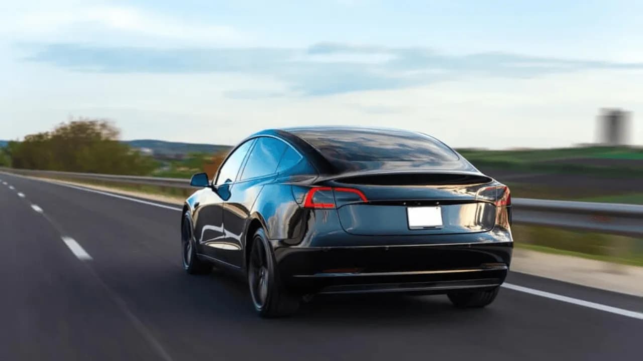 photologuephotos2024-02teslapng photologuephotos2024-02teslapng