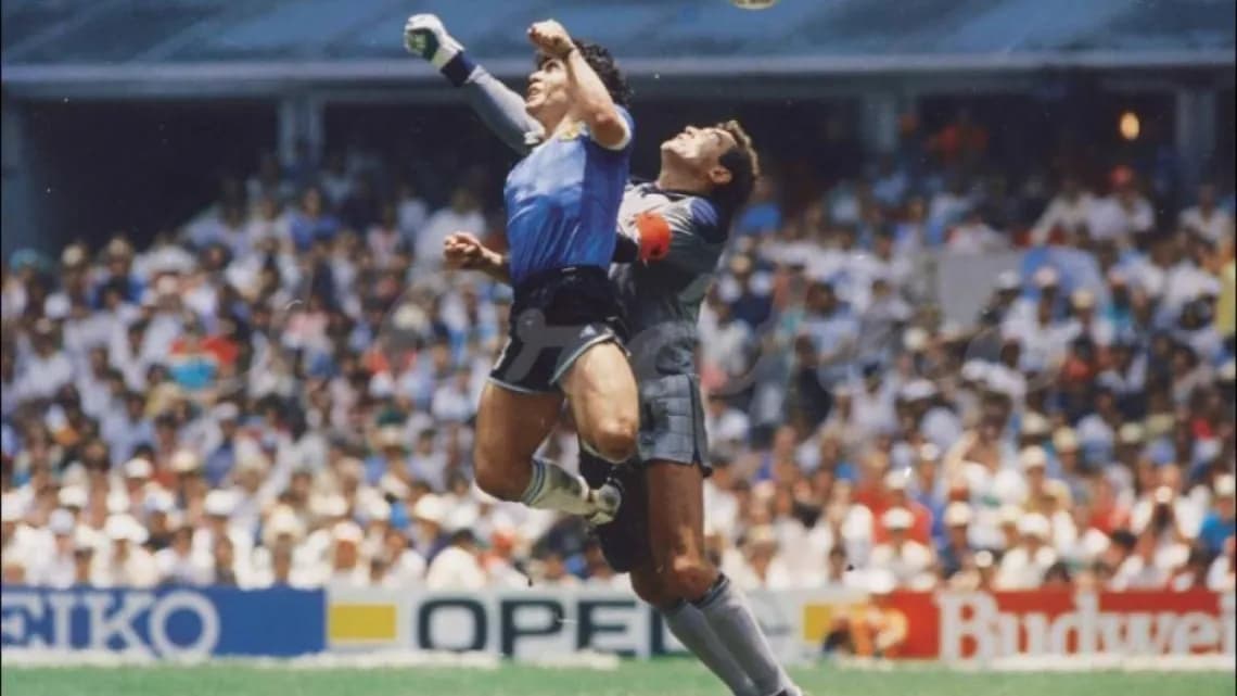 photologuephotos2022-05maradona_shilton_mano_diosjpg photologuephotos2022-05maradona_shilton_mano_diosjpg