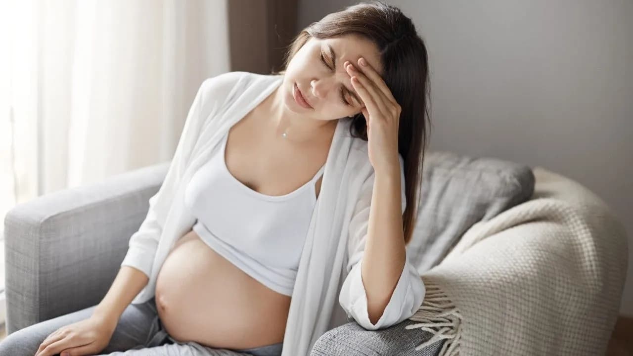 photologuephotos2024-03young-pregnant-female-suffering-from-head-ache-browachejpg photologuephotos2024-03young-pregnant-female-suffering-from-head-ache-browachejpg