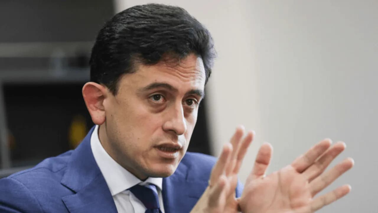photologuephotos2024-05luis-carlos-reyes-nuevo-ministro-comercio-exdirector-dianpng photologuephotos2024-05luis-carlos-reyes-nuevo-ministro-comercio-exdirector-dianpng