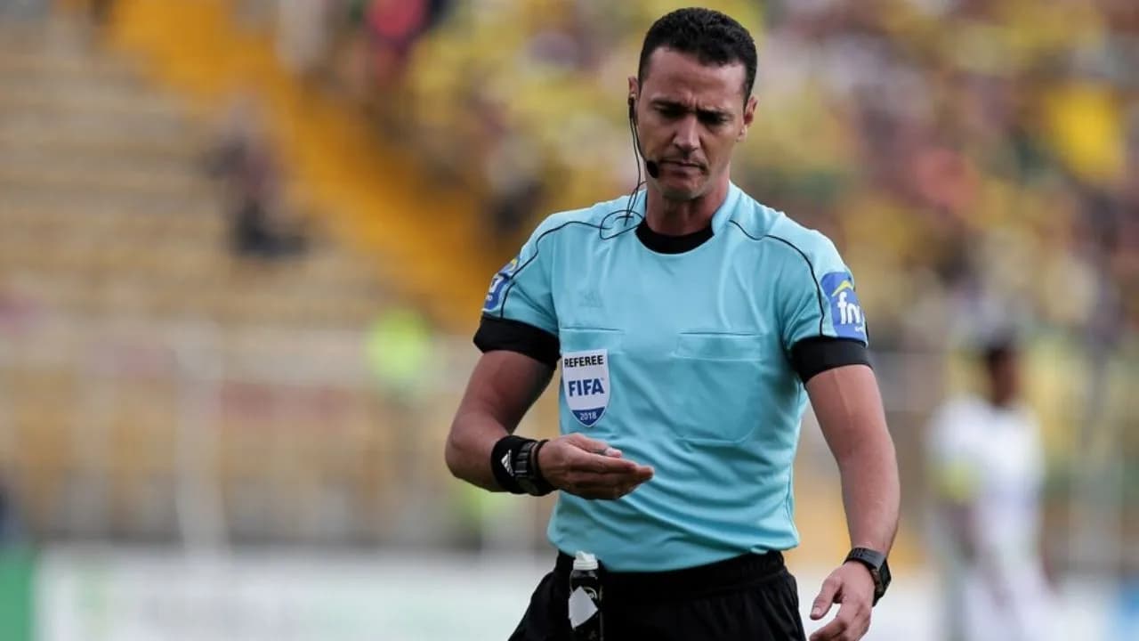 photologuephotos2024-06wilmar-roldan-arbitro-colombianojpg photologuephotos2024-06wilmar-roldan-arbitro-colombianojpg