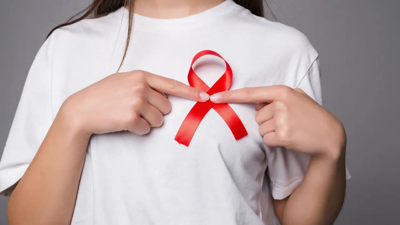 photologuephotos2022-11world-breast-cancer-day-concept-health-care-woman-wore-white-t-shirt-with-pink-ribbon-for-awareness-symbolic-bow-color-raising-on-people-living-with-women-s-breast-tumor-illnessjpg photologuephotos2022-11world-breast-cancer-day-concept-health-care-woman-wore-white-t-shirt-with-pink-ribbon-for-awareness-symbolic-bow-color-raising-on-people-living-with-women-s-breast-tumor-illnessjpg