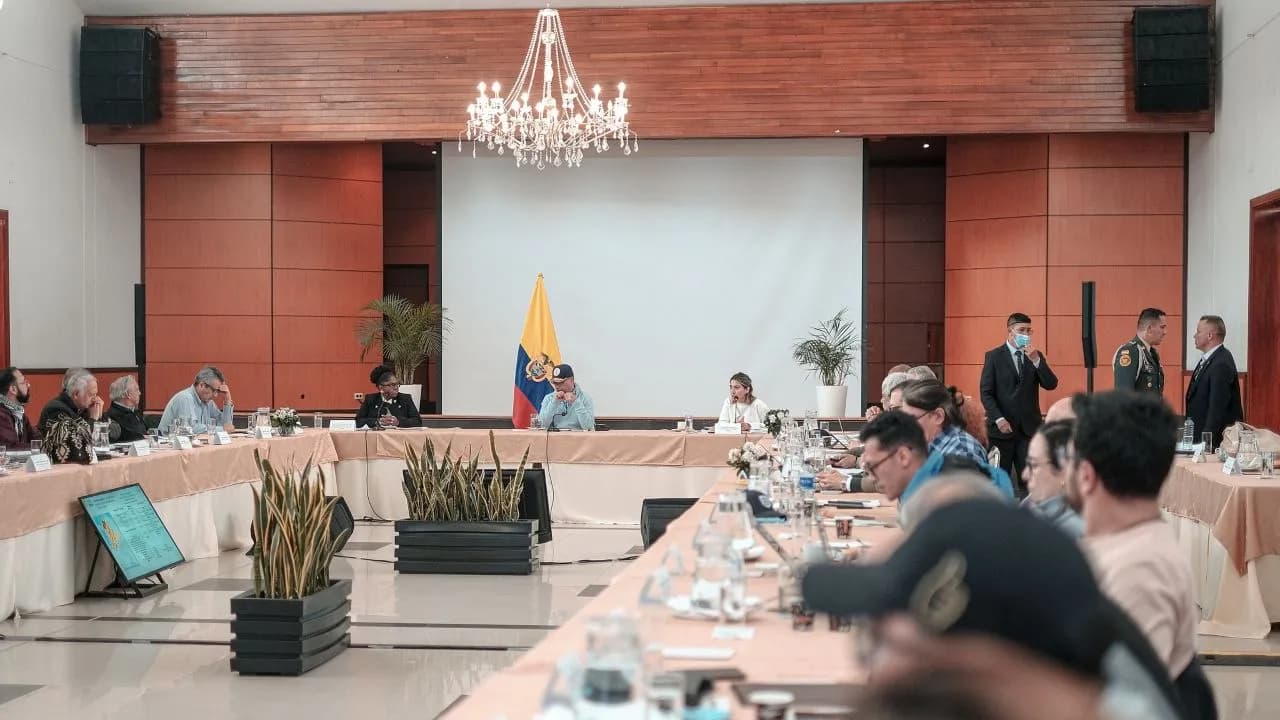 photologuephotos2024-05gabinete-gabinete-petrojpg photologuephotos2024-05gabinete-gabinete-petrojpg