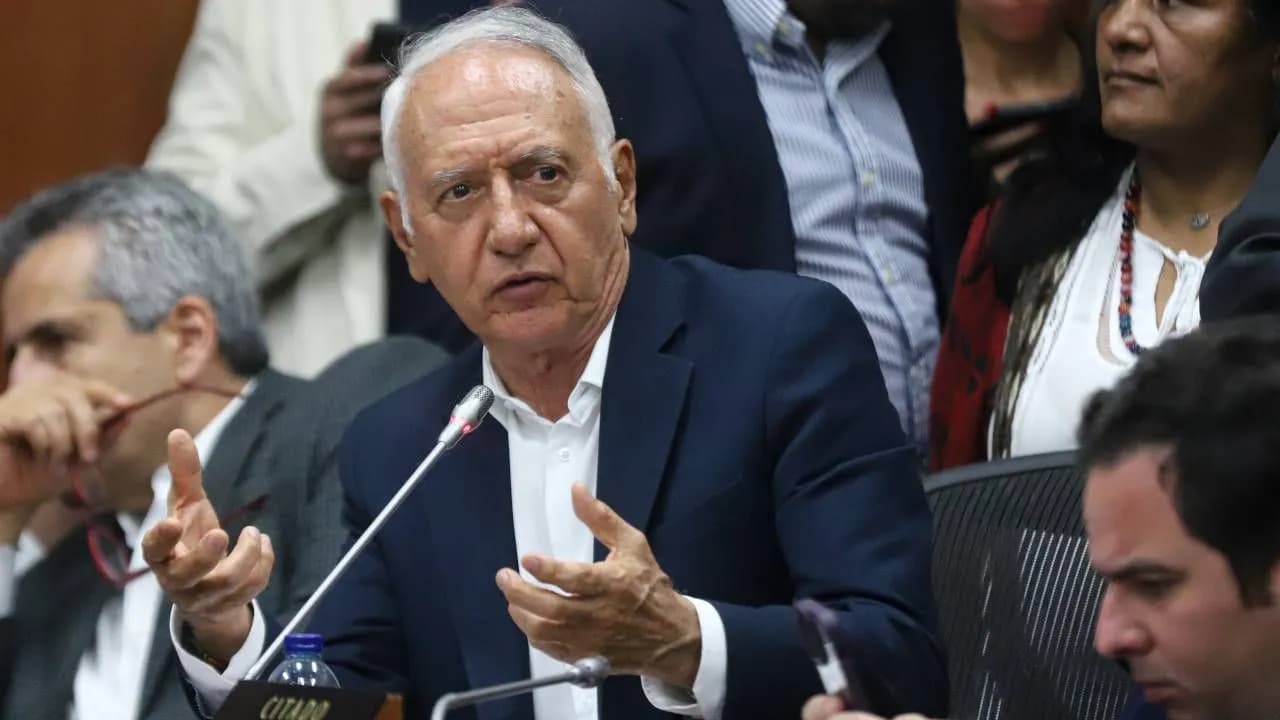 photologuephotos2024-05minsalud_se_contradice_sobre_nuevo_modelo_de_salud_de_los_maestrosjpg photologuephotos2024-05minsalud_se_contradice_sobre_nuevo_modelo_de_salud_de_los_maestrosjpg
