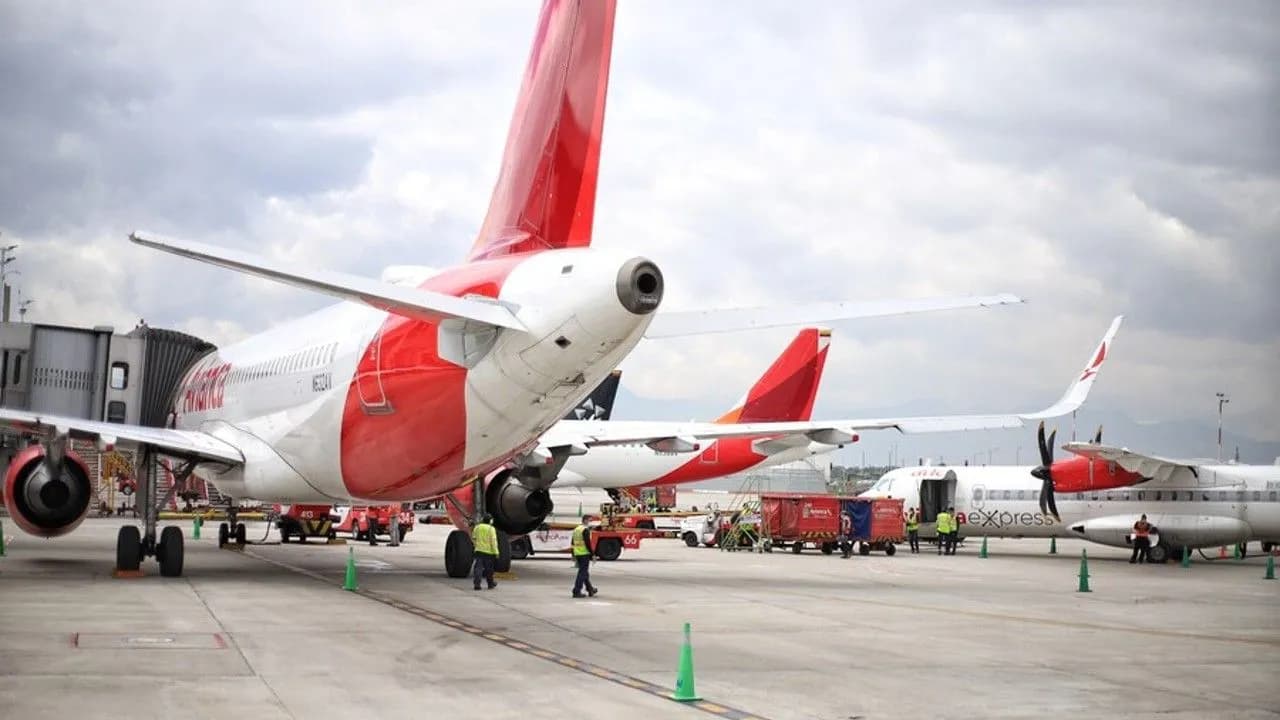 aeropuertos_combustible_para_aviones.jpg aeropuertos_combustible_para_aviones.jpg
