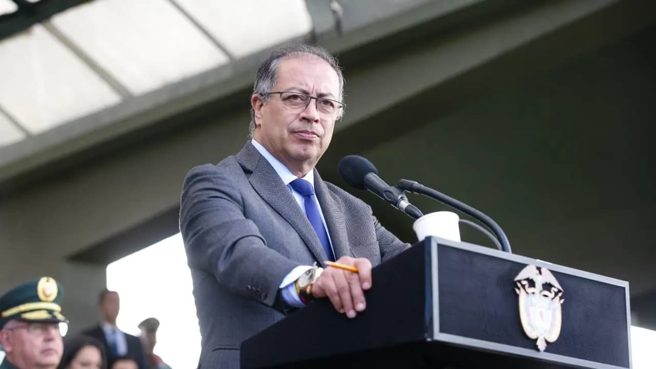 photologuephotos2024-06no_conozco_al_tal_sneyder_y_a_mi_me_averguenza_lo_que_paso_ahi_petro_sobre_escandalo_de_corrupcion_en_la_ungrdjpg photologuephotos2024-06no_conozco_al_tal_sneyder_y_a_mi_me_averguenza_lo_que_paso_ahi_petro_sobre_escandalo_de_corrupcion_en_la_ungrdjpg