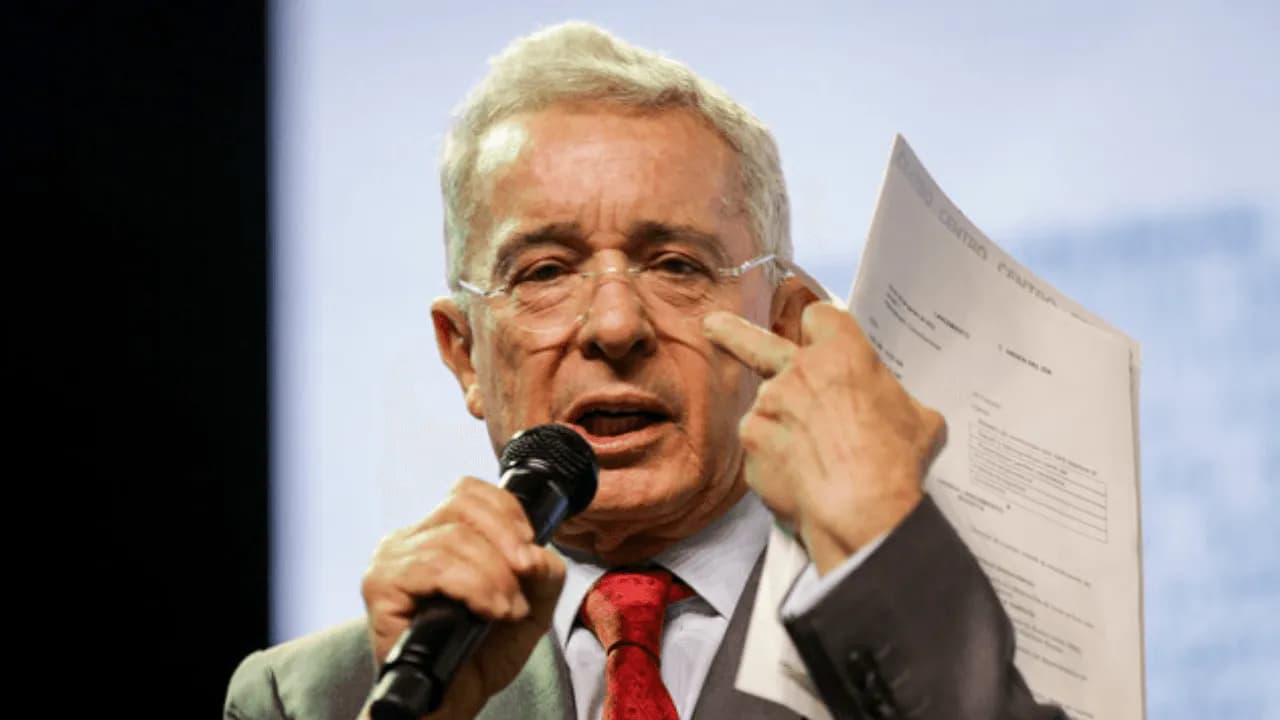 photologuephotos2024-08alvaro_uribe_expresidente_de_colombia_0png photologuephotos2024-08alvaro_uribe_expresidente_de_colombia_0png