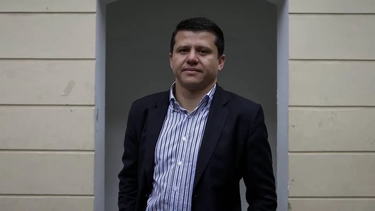 photologuephotos2024-08quien_es_el_bernardo_nono_elias_capturado_por_escandalo_de_corrupcion_en_el_fonadejpg photologuephotos2024-08quien_es_el_bernardo_nono_elias_capturado_por_escandalo_de_corrupcion_en_el_fonadejpg