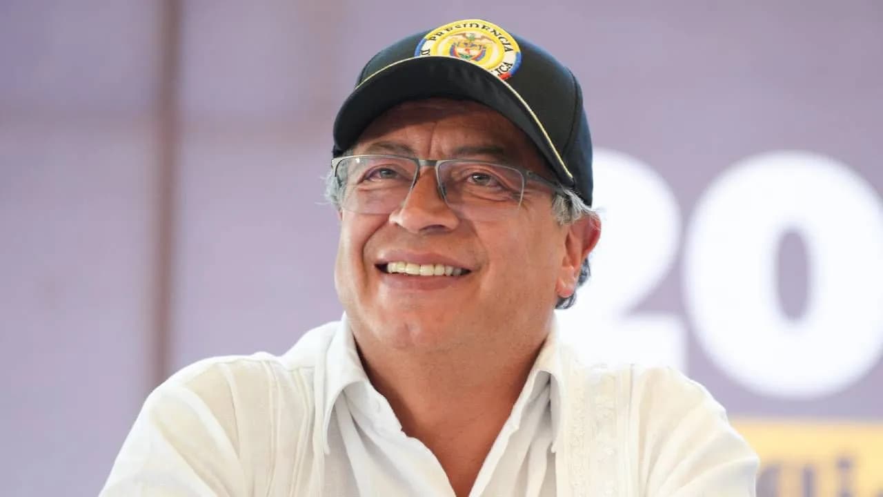 photologuephotos2024-08presidente_gustavo_petro_pide_cambiar_el_escudo_de_colombiajpg photologuephotos2024-08presidente_gustavo_petro_pide_cambiar_el_escudo_de_colombiajpg