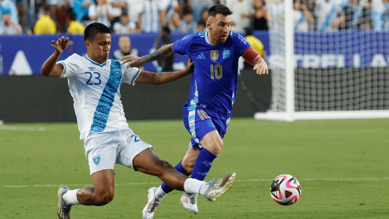 photologuephotos2024-09leo_messi_regatea_en_el_partido_amistoso_de_argentina_contra_guatemalapng photologuephotos2024-09leo_messi_regatea_en_el_partido_amistoso_de_argentina_contra_guatemalapng
