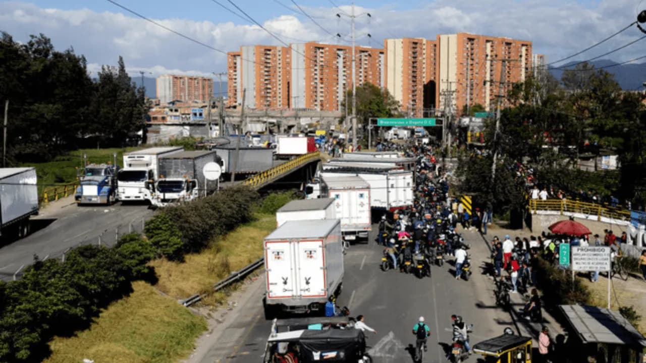 photologuephotos2024-09vias-tras-acuerdo-paro-camioneropng photologuephotos2024-09vias-tras-acuerdo-paro-camioneropng