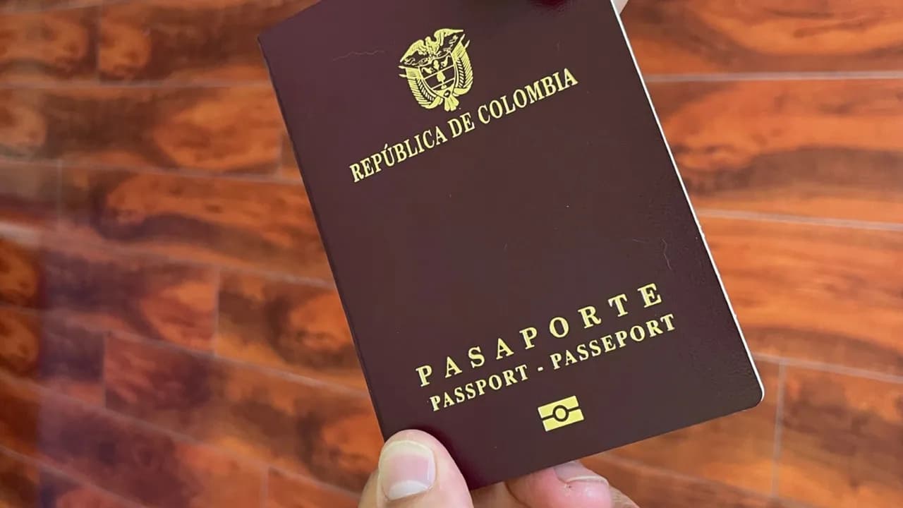 photologuephotos2024-09pasaportesjpg photologuephotos2024-09pasaportesjpg
