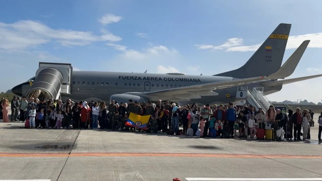 photologuephotos2024-10vuelo_humanitario_beirut_en_bogotajpg photologuephotos2024-10vuelo_humanitario_beirut_en_bogotajpg