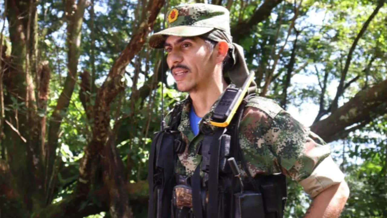 photologuephotos2024-12comandante_guerrillerojpg photologuephotos2024-12comandante_guerrillerojpg