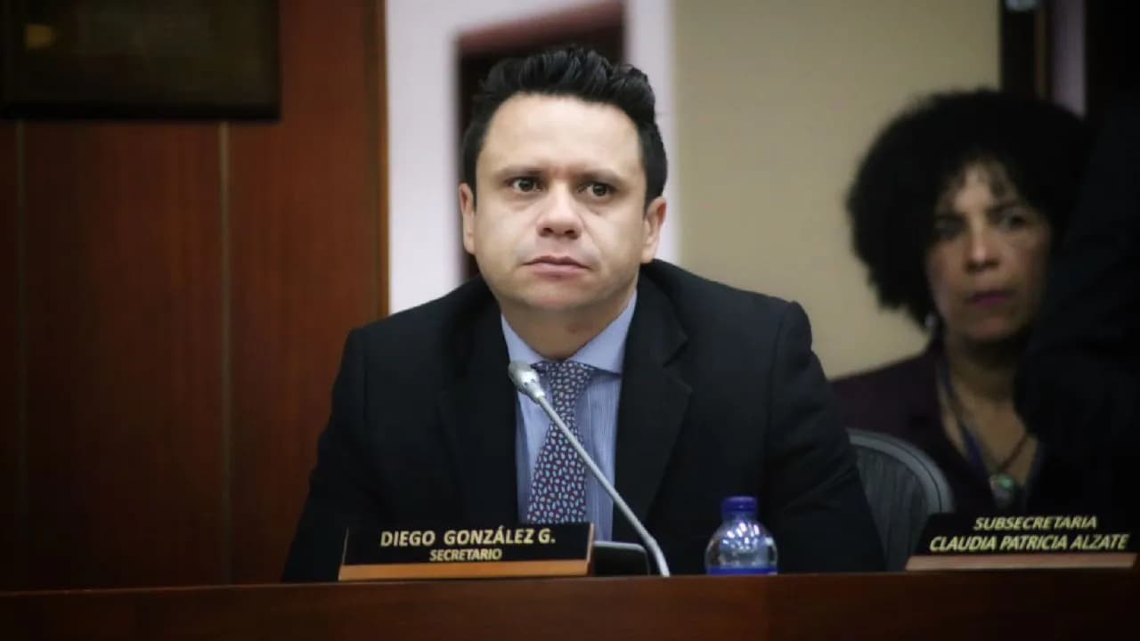 photologuephotos2024-12diego-gonzalezjpg photologuephotos2024-12diego-gonzalezjpg