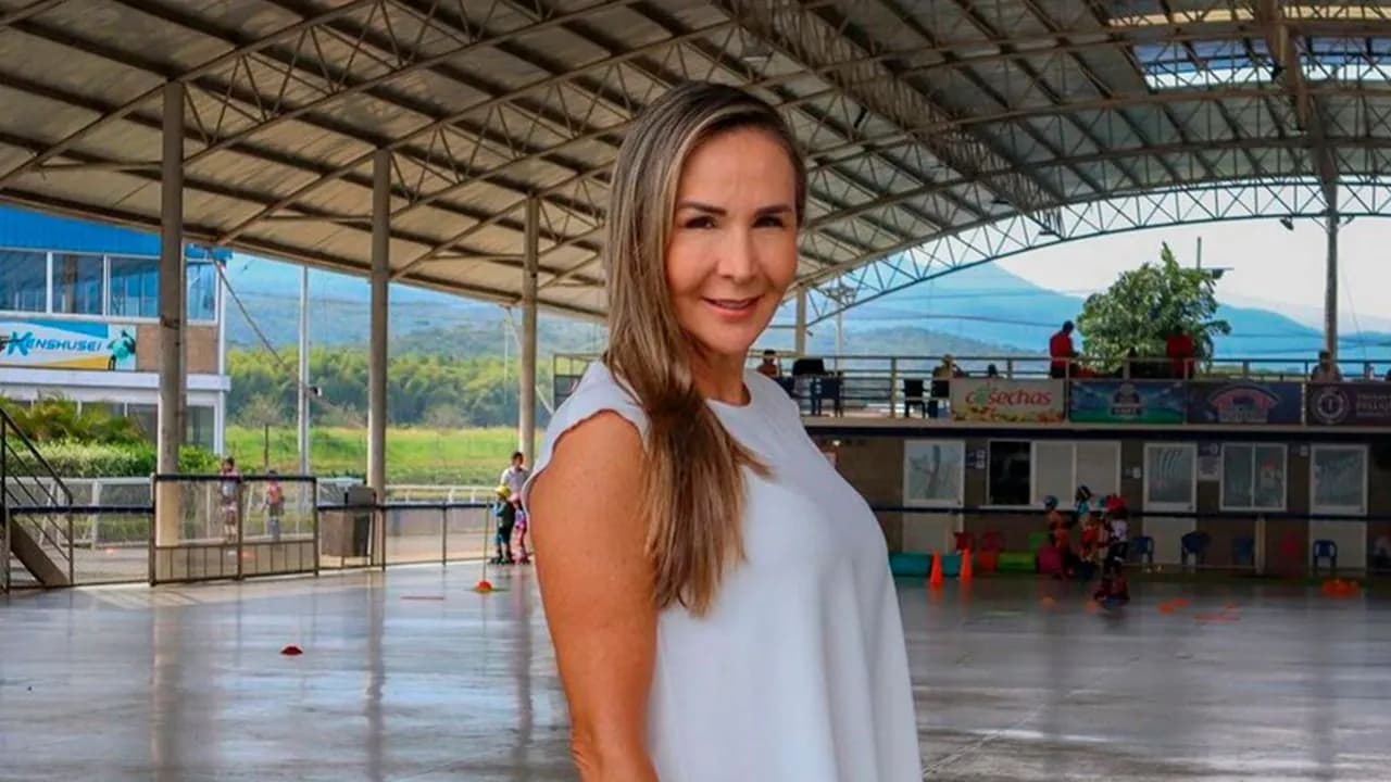 photologuephotos2025-01luz_mery_tristan_es_reconocida_por_haber_obtenido_el_primer_titulo_mundial_de_patinaje_para_colombia_en_la_prueba_de_los_cinco_mil_metros_en_1990jpeg photologuephotos2025-01luz_mery_tristan_es_reconocida_por_haber_obtenido_el_primer_titulo_mundial_de_patinaje_para_colombia_en_la_prueba_de_los_cinco_mil_metros_en_1990jpeg