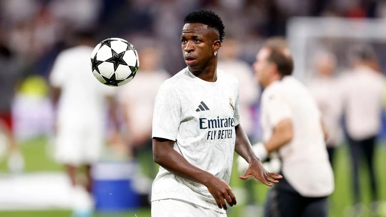 photologuephotos2024-12vinicius_junior_en_el_calentamiento_del_real_madrid_antes_de_su_debut_en_champions_leaguejpg photologuephotos2024-12vinicius_junior_en_el_calentamiento_del_real_madrid_antes_de_su_debut_en_champions_leaguejpg